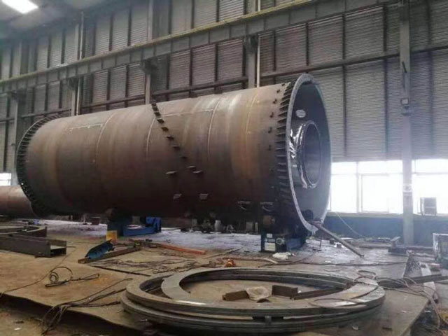 煤電設(shè)備機組吊裝